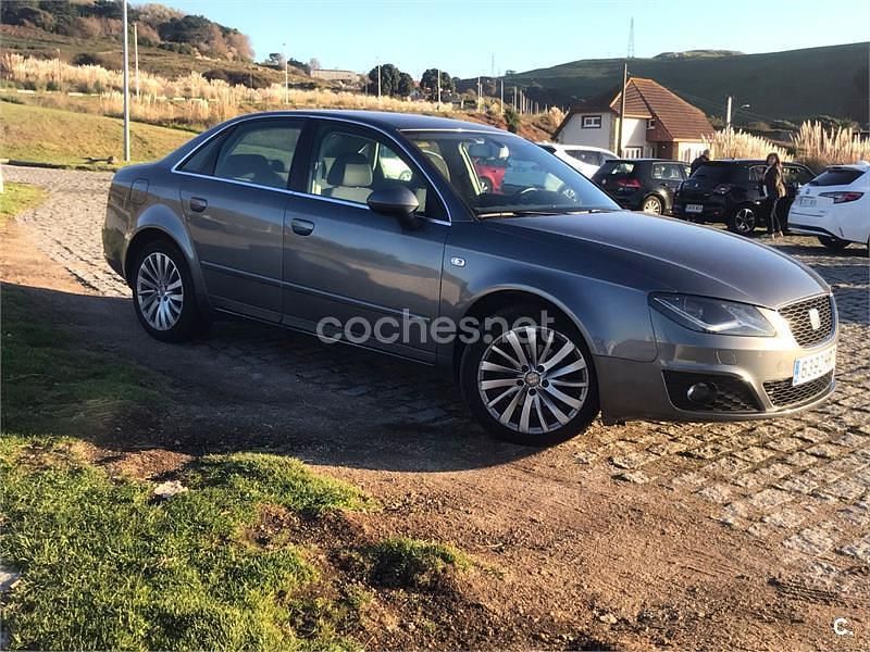 Usado Seat Exeo Style 143 CV (105 kW) 2013 Gris / plata Berlina