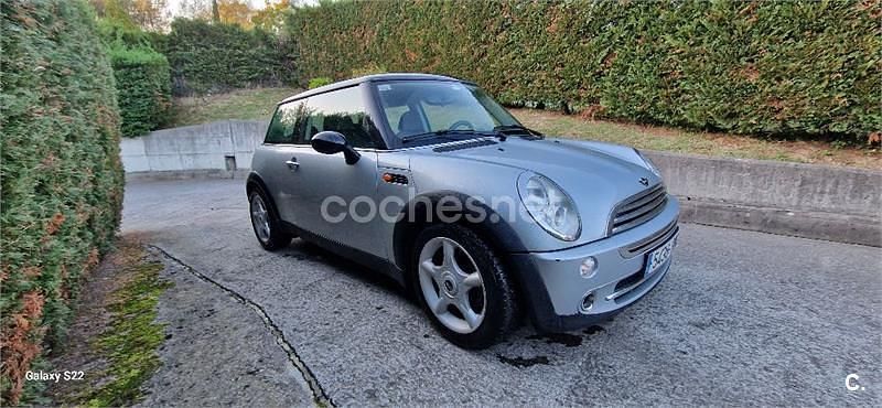 Gris / plata Usado 2004 Mini Cooper Utilitario | 6900 € (Precio justo) - Imagen 1/4