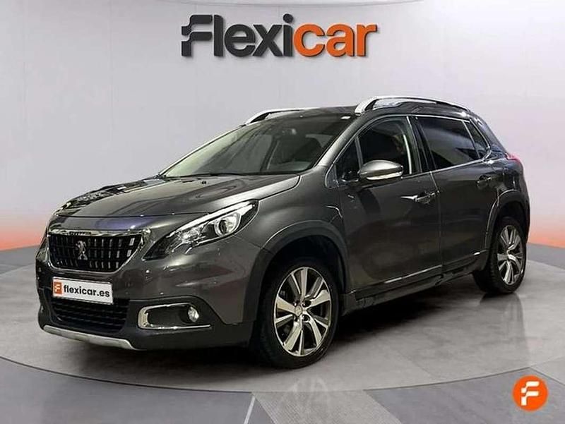 Usado Peugeot 2008 Allure 120 CV (88 kW) 2019 Gris SUV