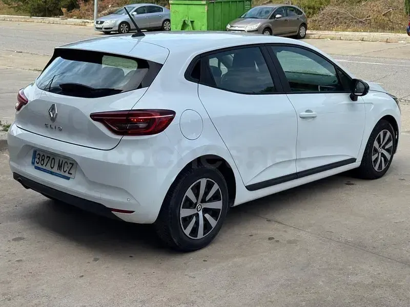 Usado Renault Clio V Equilibre 100 CV (73 kW) 2023 Blanco Berlina