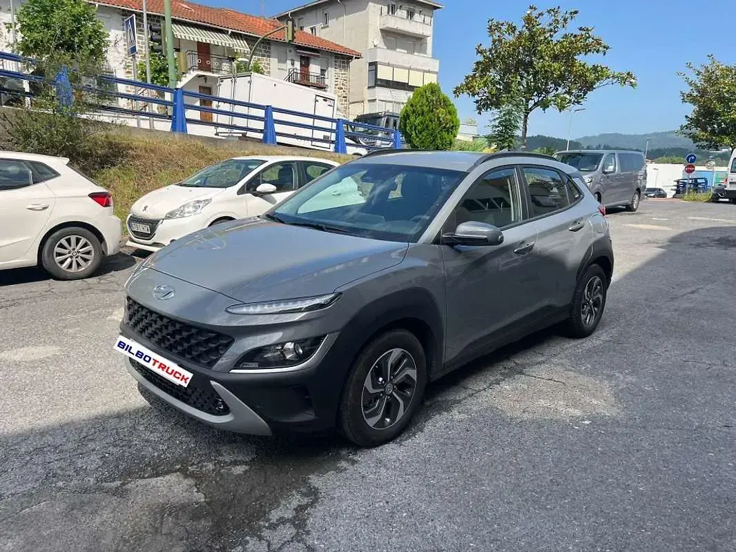 Usado Hyundai Kona 141 CV (103 kW) 2023 Gris / plata SUV