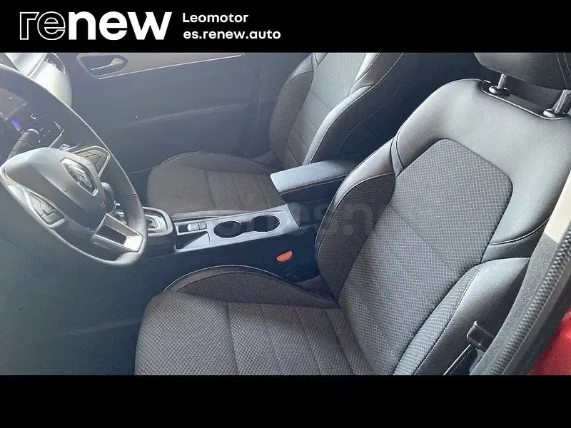 Usado Renault Arkana Zen 145 CV (106 kW) 2022 Rojo SUV