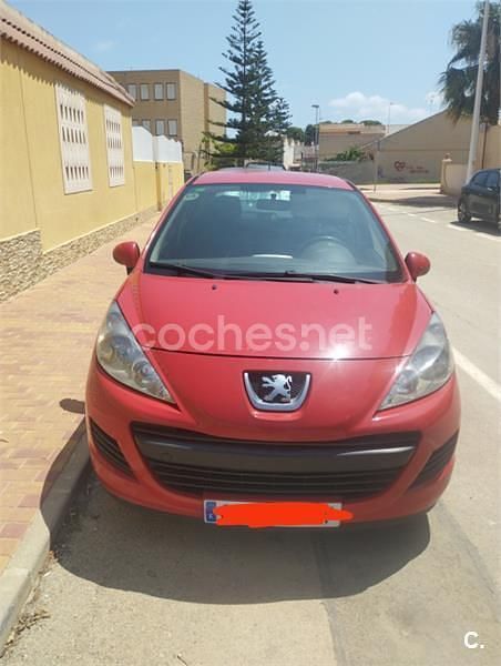 Usado Peugeot 206 70 CV (51 kW) 2009 Rojo Berlina