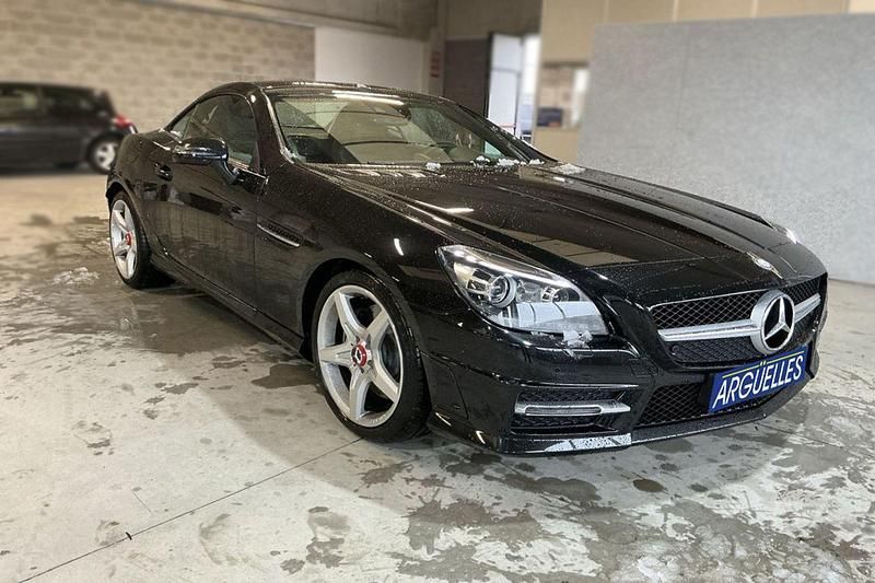 Usado Mercedes SLK250 AMG line 204 CV (150 kW) 2015 Negro Descapotable