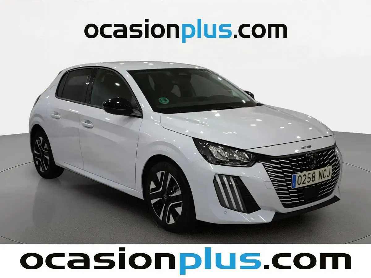 Usado Peugeot 208 Allure 102 CV (75 kW) 2025 Blanco Utilitario