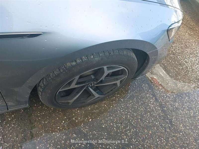 Usado 2021 VW Passat R-line Familiar | 24.400 € (Caro) - Imagen 1/4