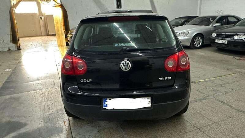 Usado VW Golf IV Sportline 116 CV (85 kW) 2005 Negro Utilitario