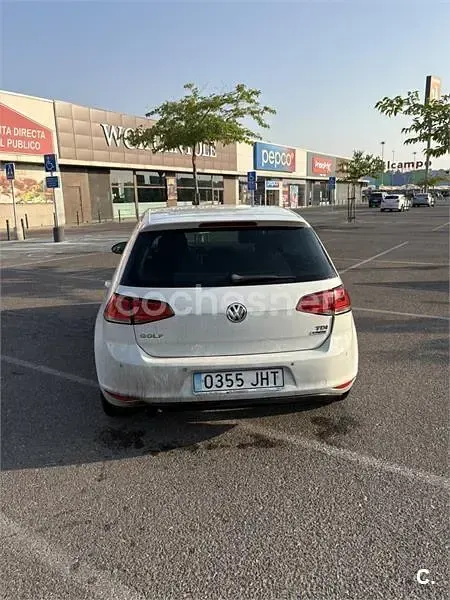 Usado VW Golf VII Advance 105 CV (77 kW) 2015 Blanco Berlina