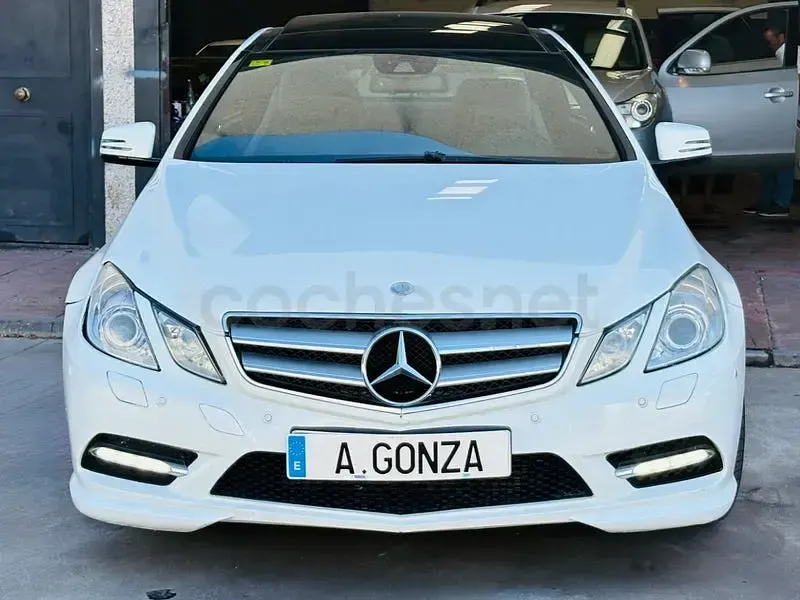 Usado Mercedes E220 170 CV (125 kW) 2012 Blanco Coupe