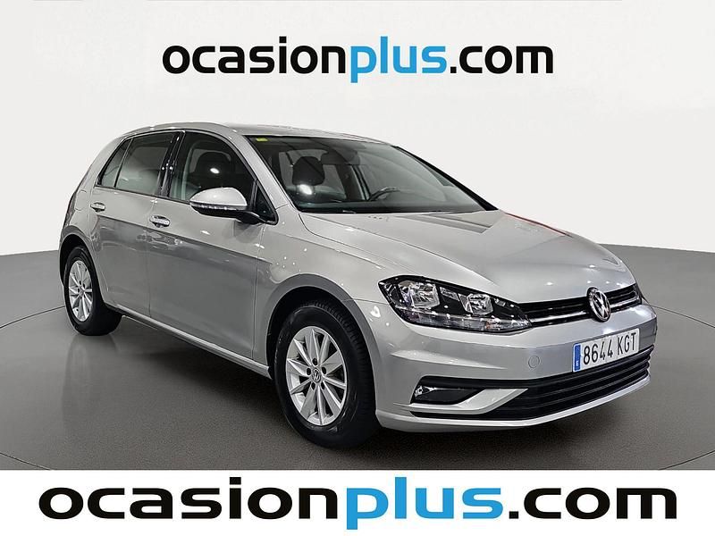 Usado VW Golf VII Edition 110 CV (80 kW) 2018 Gris plata Utilitario