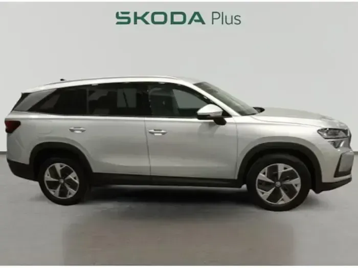 Nuevo Skoda Kodiaq Selection 204 CV (150 kW) 2026 Gris plata SUV