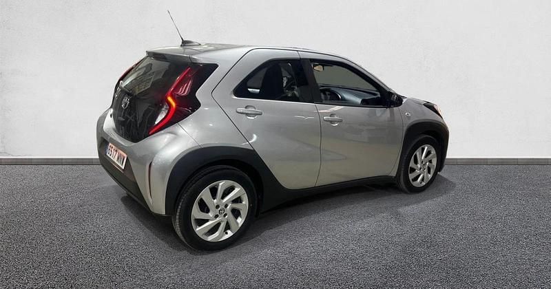 Usado Toyota Aygo X Play 72 CV (52 kW) 2024 SUV