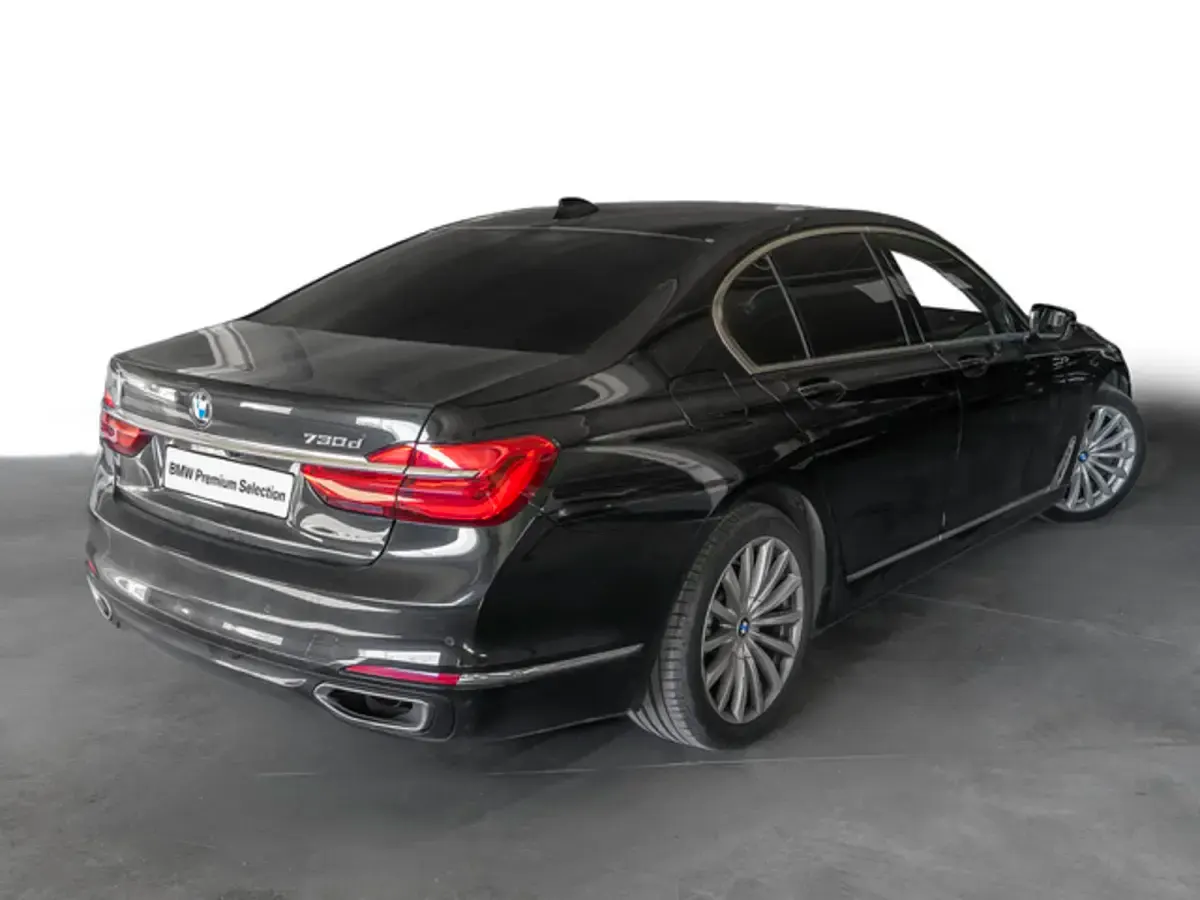 Usado BMW 730 Comfort Edition 265 CV (194 kW) 2016 Negro Berlina