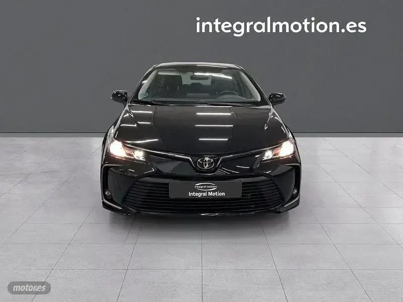 Usado Toyota Corolla Active 122 CV (89 kW) 2023 Negro Berlina