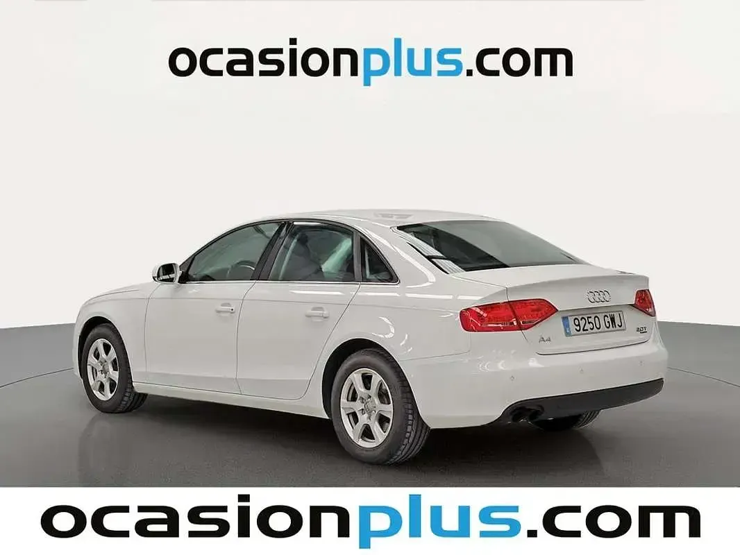 Usado Audi A4 180 CV (132 kW) 2010 Blanco Berlina
