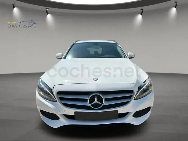Usado Mercedes C200 Elegance 136 CV (100 kW) 2014 Blanco Familiar