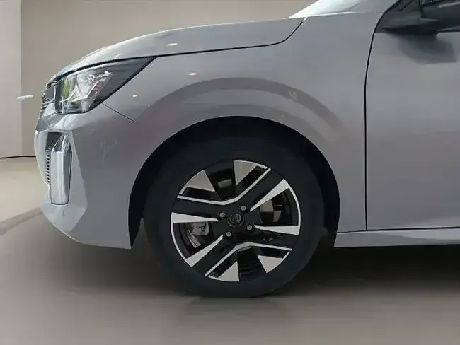 Nuevo Peugeot 208 Allure 110 CV (80 kW) 2026 Gris Utilitario