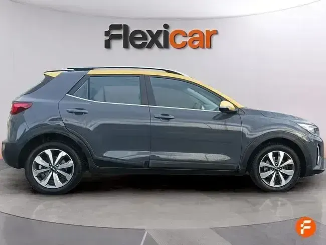 Używany Kia Stonic 120 KM (88 kW) 2021 Szary SUV