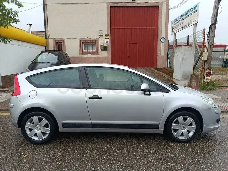 Usado Citroën C4 92 CV (67 kW) 2007 Gris / plata Berlina