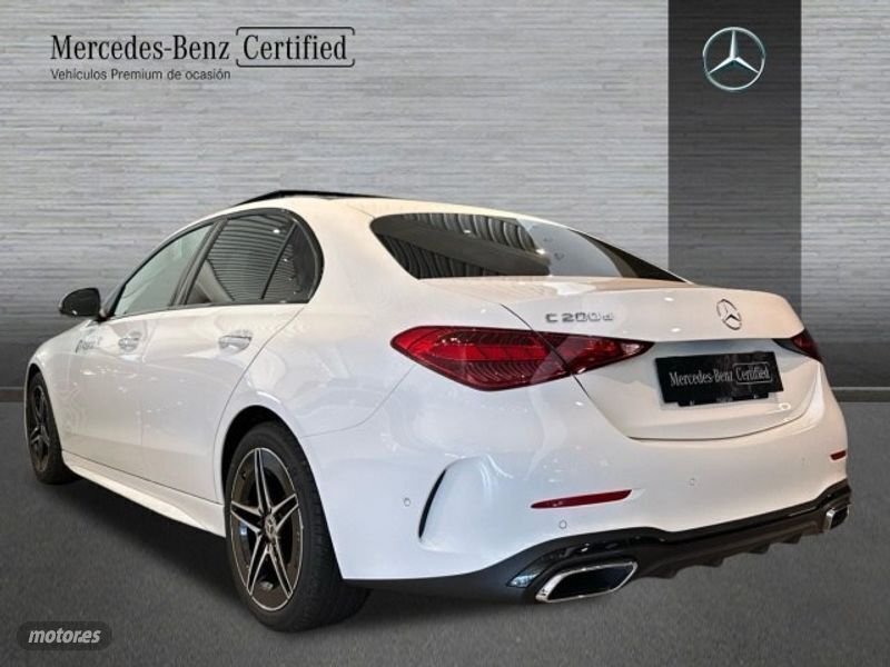 Usado Mercedes C200 AMG line 163 CV (119 kW) 2024 Blanco polar Berlina
