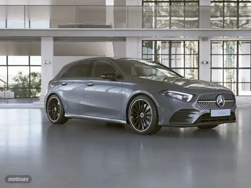 Usado Mercedes A250 218 CV (160 kW) 2021 Gris Berlina