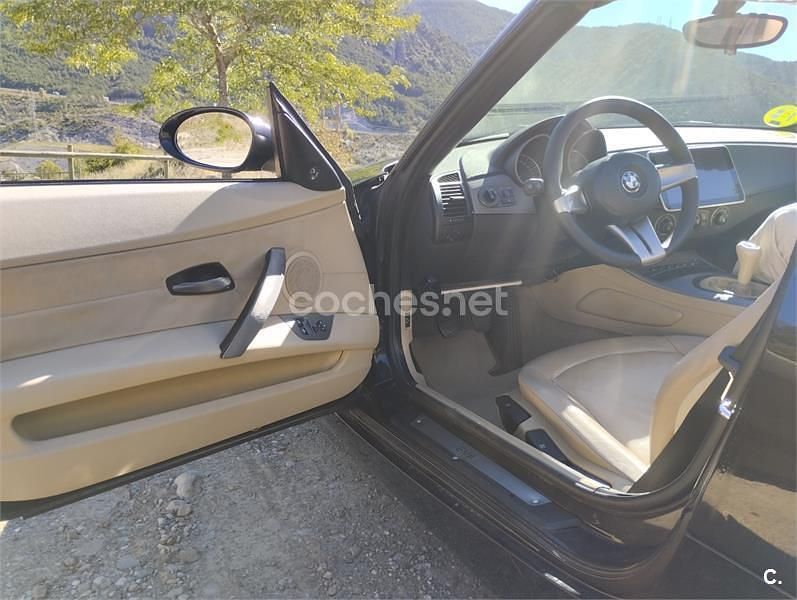 Usado BMW Z4 170 HP (125 kW) 2004 Preto Cabrios