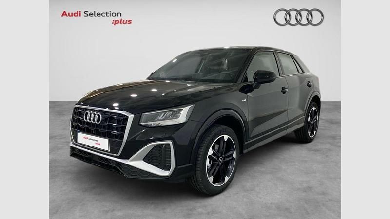 Usado Audi Q2 S-Line 110 CV (80 kW) 2024 Negro mitos metalizado SUV
