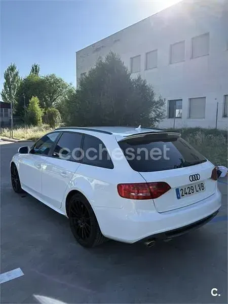 Usado Audi A4 S-Line 240 CV (176 kW) 2010 Blanco Familiar