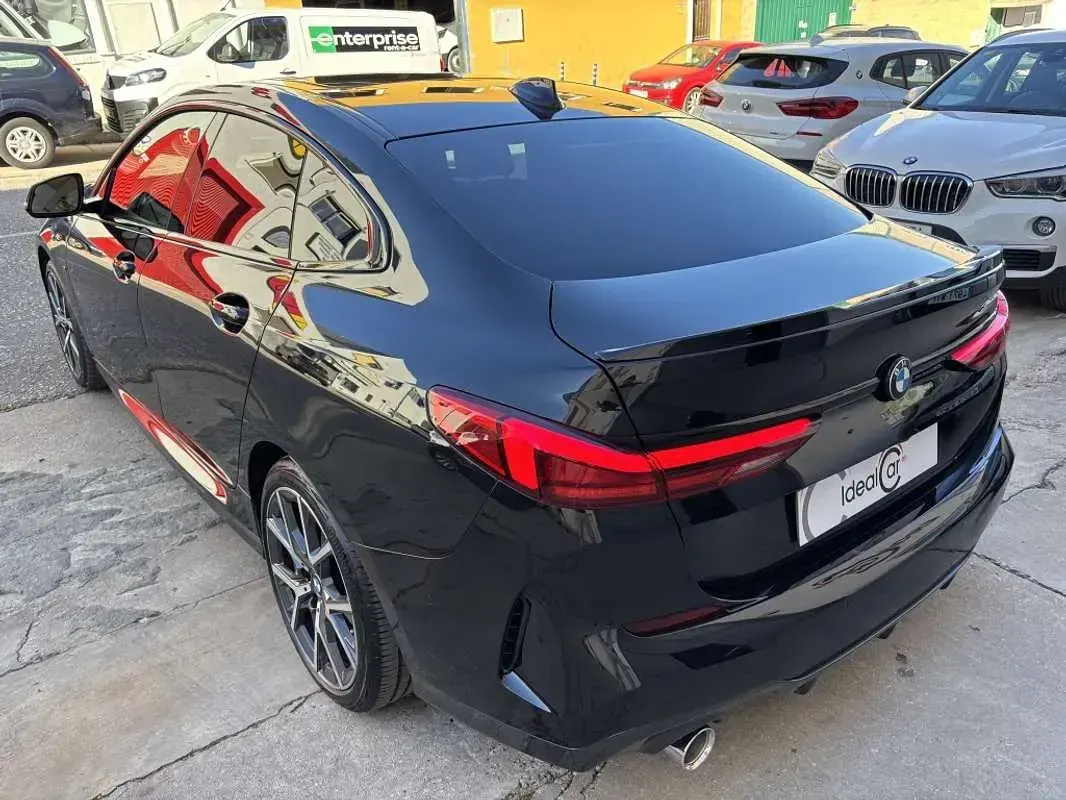 Usado BMW 218 Active Tourer Sport Line 136 CV (100 kW) 2021 Negro Monovolumen