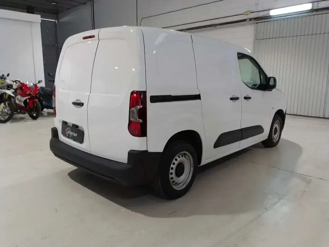 Usado Citroën Berlingo 75 CV (55 kW) 2019 Blanco Monovolumen