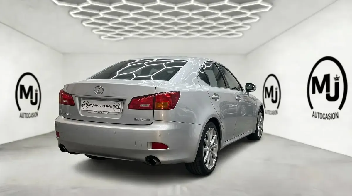 Usado Lexus IS250 President Line 208 CV (152 kW) 2006 Gris Berlina