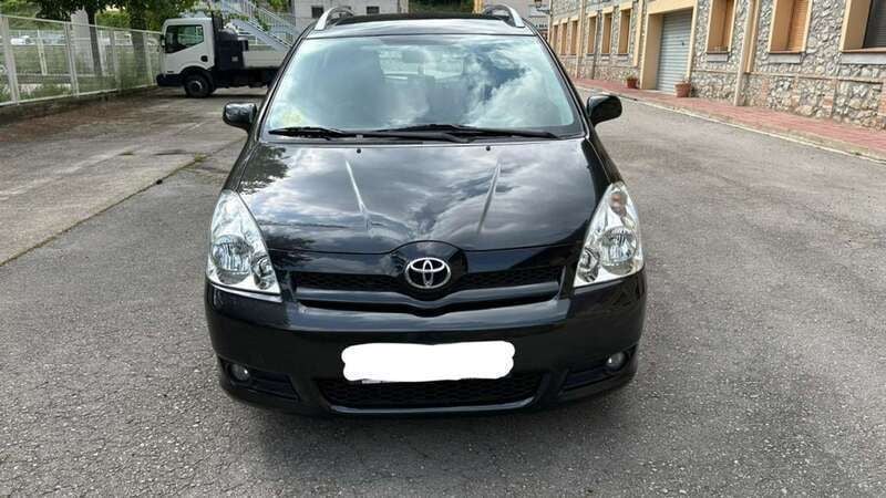 Negro Usado 2006 Toyota Corolla Verso Luna Monovolumen | 4450 € (Precio justo) - Imagen 1/4