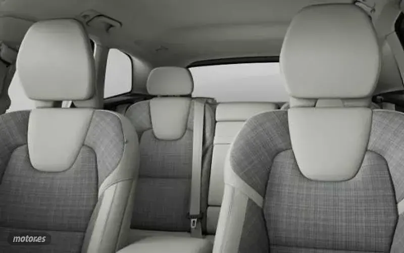 Usado Volvo XC60 Core 2025 Negro SUV