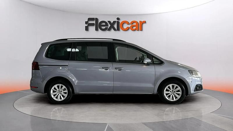 Usado Seat Alhambra Style 150 CV (110 kW) 2022 Gris Monovolumen