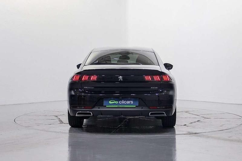 Usado Peugeot 508 Allure 131 CV (96 kW) 2022 Negro Berlina