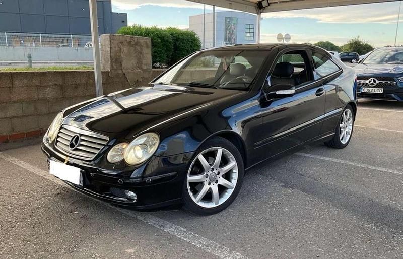 Negro Usado 2004 Mercedes C220 Classic Coupe | 5999 € (Precio justo) - Imagen 1/4