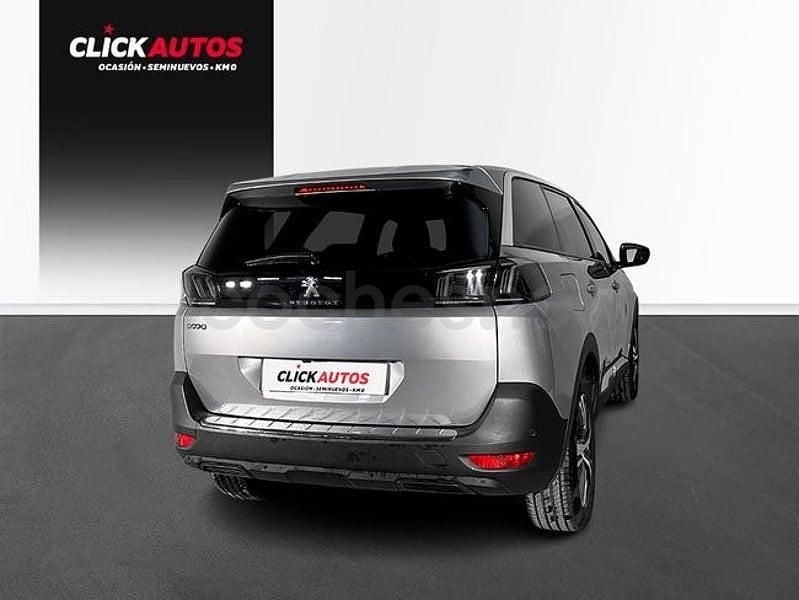 Usado Peugeot 5008 Allure 130 CV (95 kW) 2022 Gris / plata SUV
