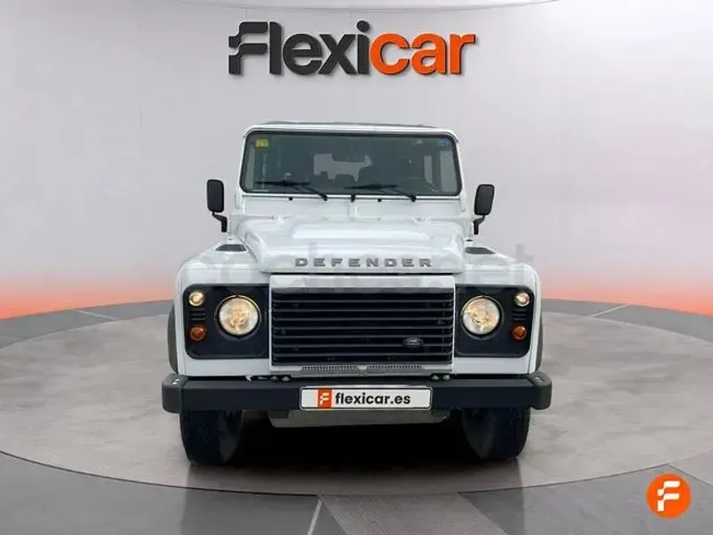 Usado Land Rover Defender 122 CV (89 kW) 2016 Blanco Familiar