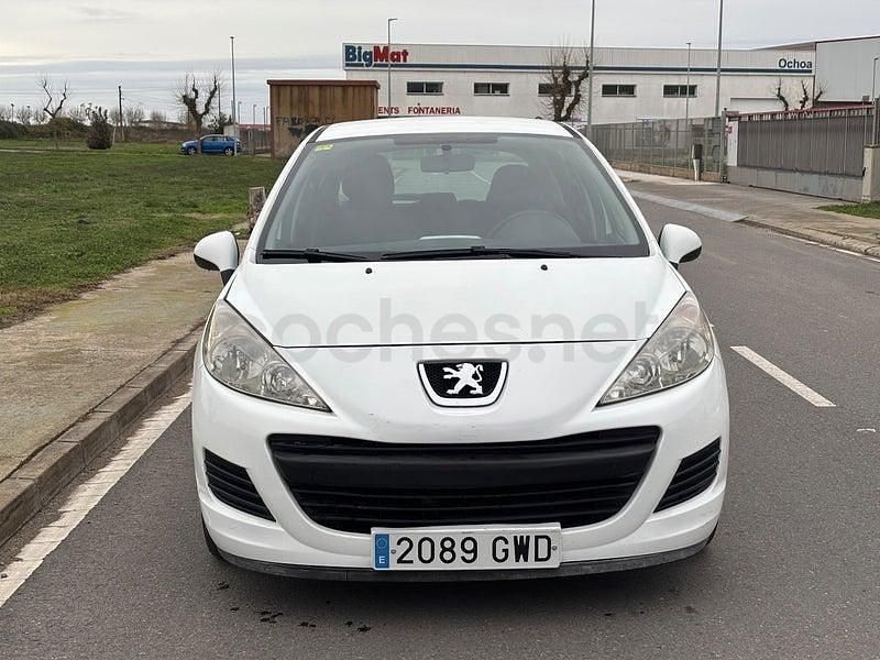 Usado Peugeot 207 70 CV (51 kW) 2008 Blanco Berlina