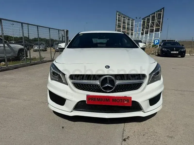 Usado Mercedes CLA200 AMG line 136 CV (100 kW) 2016 Blanco Berlina