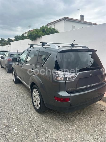 Usado Mitsubishi Outlander 140 CV (102 kW) 2007 Gris / plata SUV