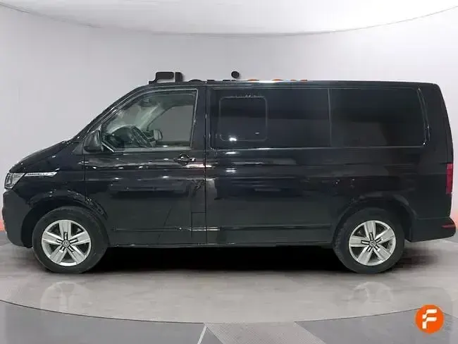 Usado VW Caravelle 150 CV (110 kW) 2022 Negro Van