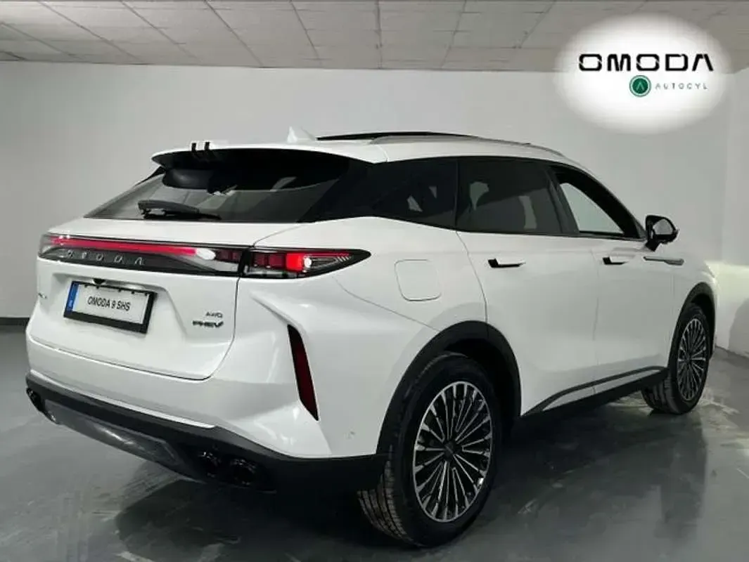 Usado Omoda 9 537 CV (394 kW) 2026 Blanco SUV