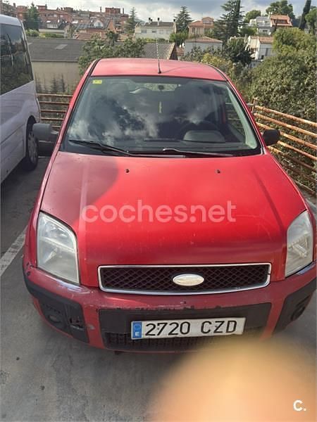 Usado Ford Fusion 68 CV (50 kW) 2004 Rojo Berlina