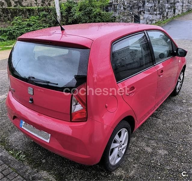 Usado Seat Mii Style 75 CV (55 kW) 2012 Rojo Utilitario