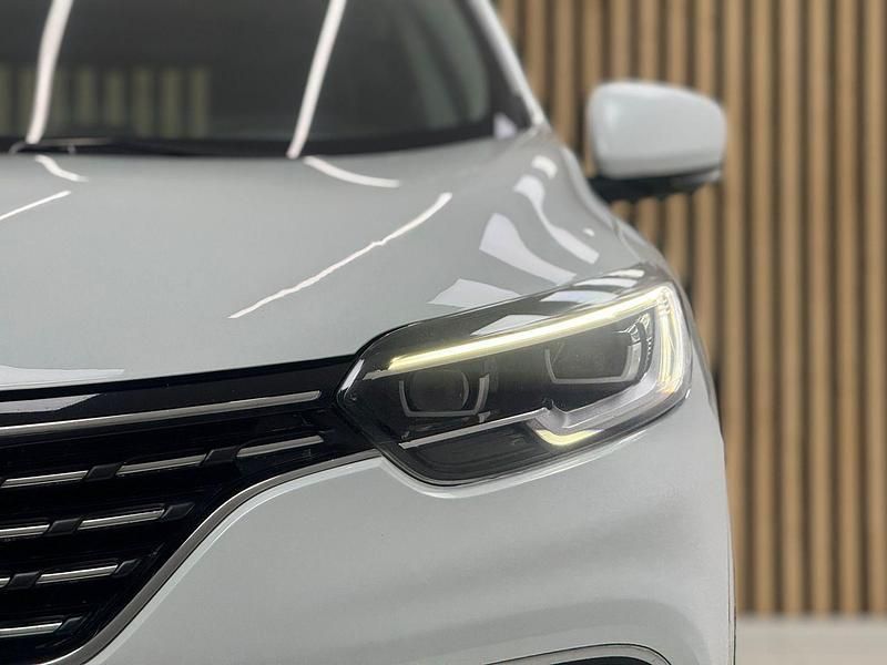 Usado Renault Kadjar Techno 140 CV (102 kW) 2022 Blanco SUV