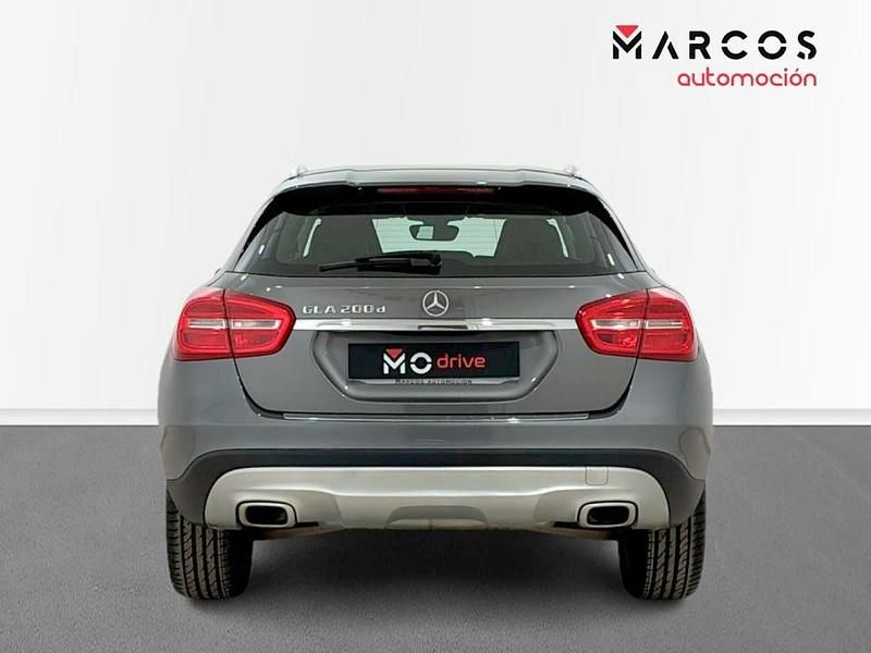 Usado Mercedes GLA200 Urban 136 CV (100 kW) 2016 Gris SUV