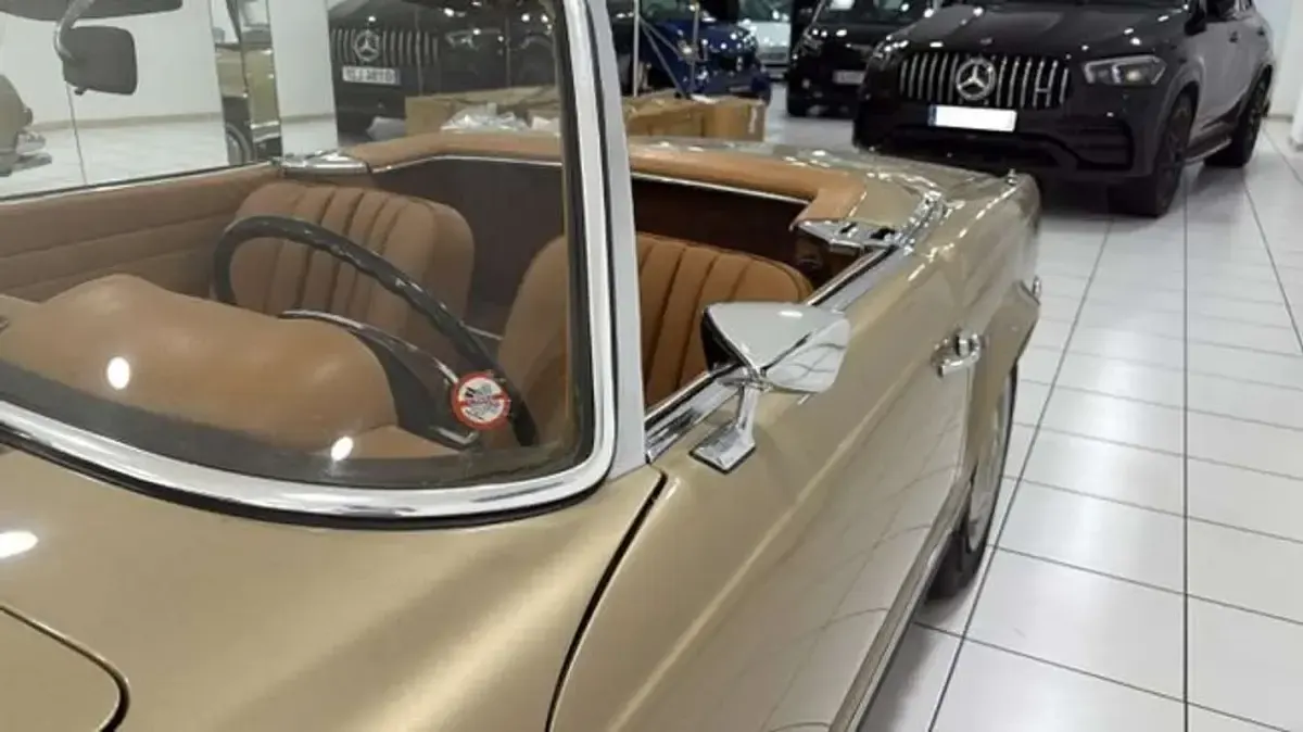 Usado Mercedes W113 170 CV (125 kW) 1968 Beige Descapotable