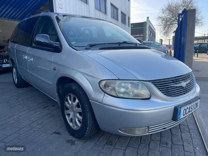 Usado Chrysler Voyager 143 CV (105 kW) 2003 Gris Monovolumen