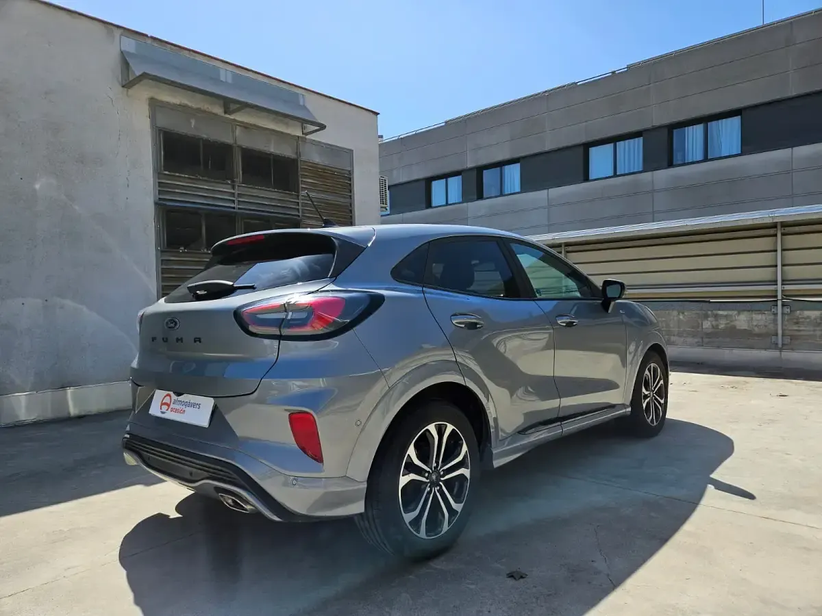 Usado Ford Puma ST-Line 125 CV (91 kW) 2024 Gris magnetic SUV